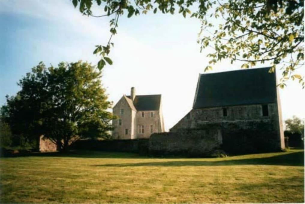 Le Chateau De Neuilly La Foret Isigny-sur-Mer Exterior foto