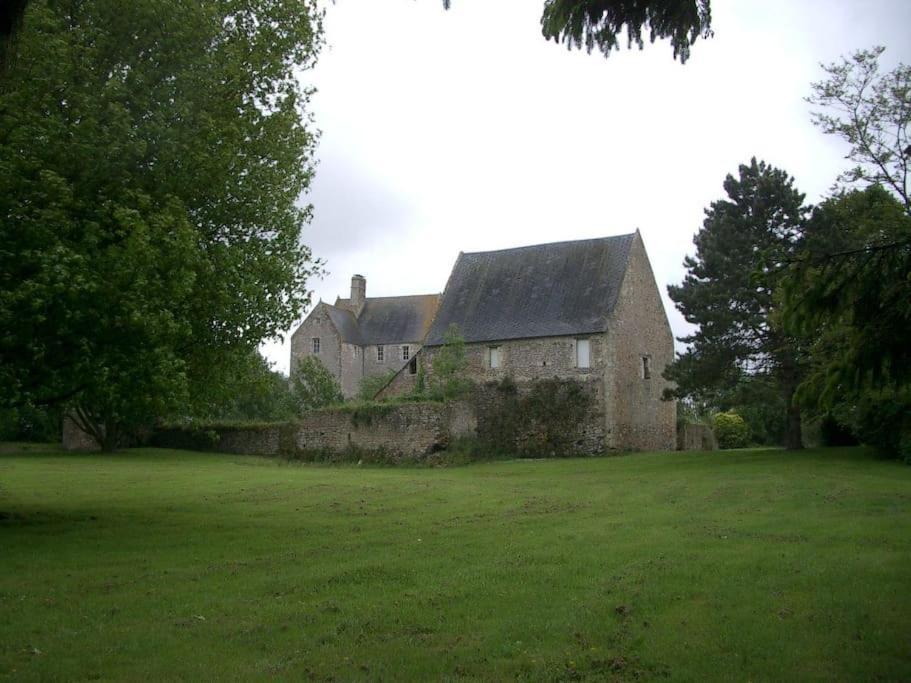 Le Chateau De Neuilly La Foret Isigny-sur-Mer Exterior foto